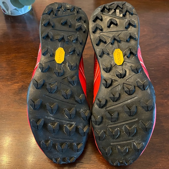 SOLD / The North Face Ultra MT Winter Runners - Picture 11 of 12